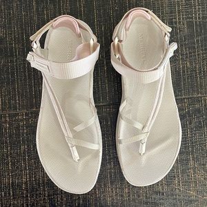 Women's Bravada Cord Wrap Sport Sandal size 9